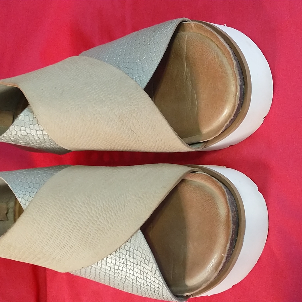 Diba True "Gang Way" Leather Sandals - Picture 10 of 15
